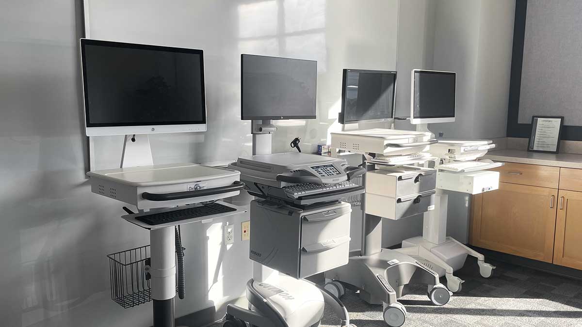 Medical computer carts comparison guide